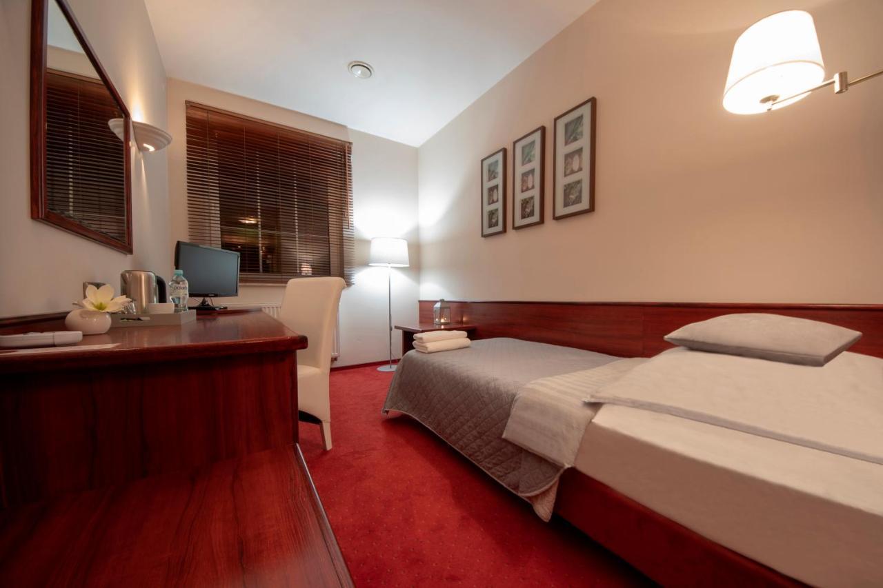 Koło Hotel Sara מראה חיצוני תמונה