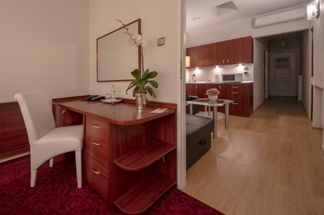 Koło Hotel Sara מראה חיצוני תמונה