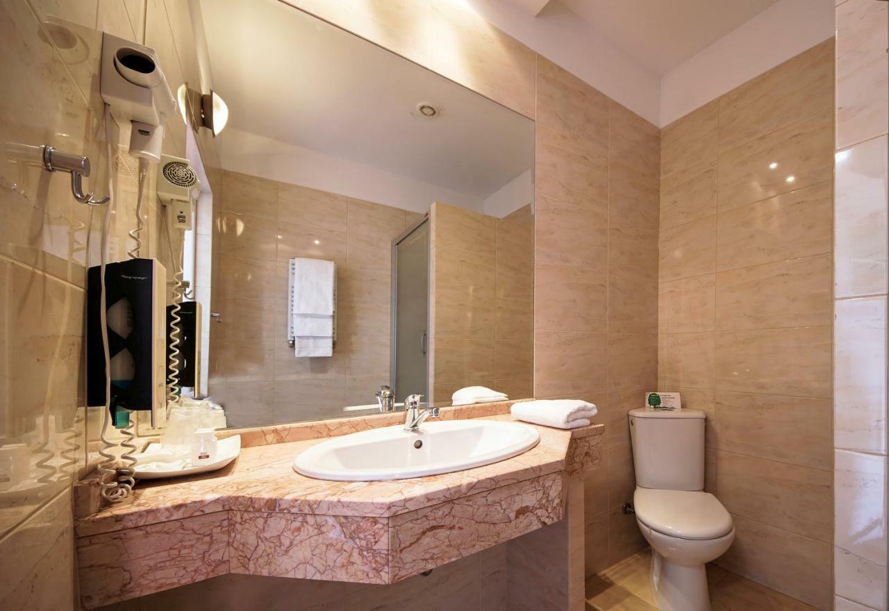 Koło Hotel Sara מראה חיצוני תמונה